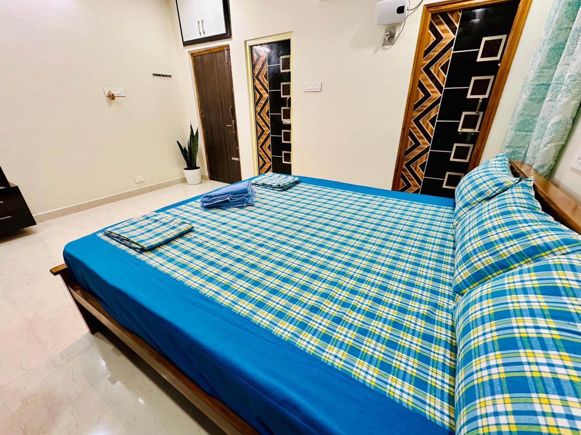 Truelife - 3Bhk Family Suites - Ps4 Pure Veg Restaurant On The Way To Balaji Temple - 2500 Sft Large Signature Apartment - Modular Kitchen - Super Fast Wifi, Smart Tv, 250 Jio Channels - Parking - Easy Access To All Temples - Top Service With Lots Of Tirupati Buitenkant foto